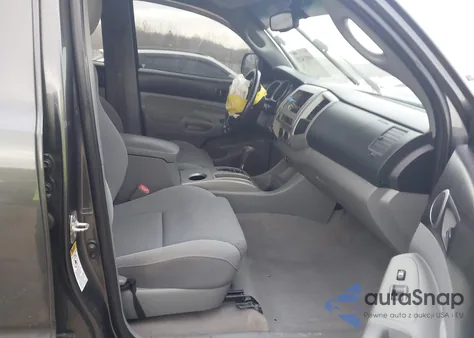 2011 Toyota Tacoma Base V6 from USA, damaged, VIN 3TMLU4EN8BM068043